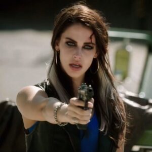 Jessica Lowndes Instagram - ’Tis the season 🩸🦇🎃👻🔪 Getting ready to shoot a horror movie I wrote verrrry soon! 🎬 #cantwait #tbt 

Swipe to the end for one of my more bizarre roles 🤣 I love my job!