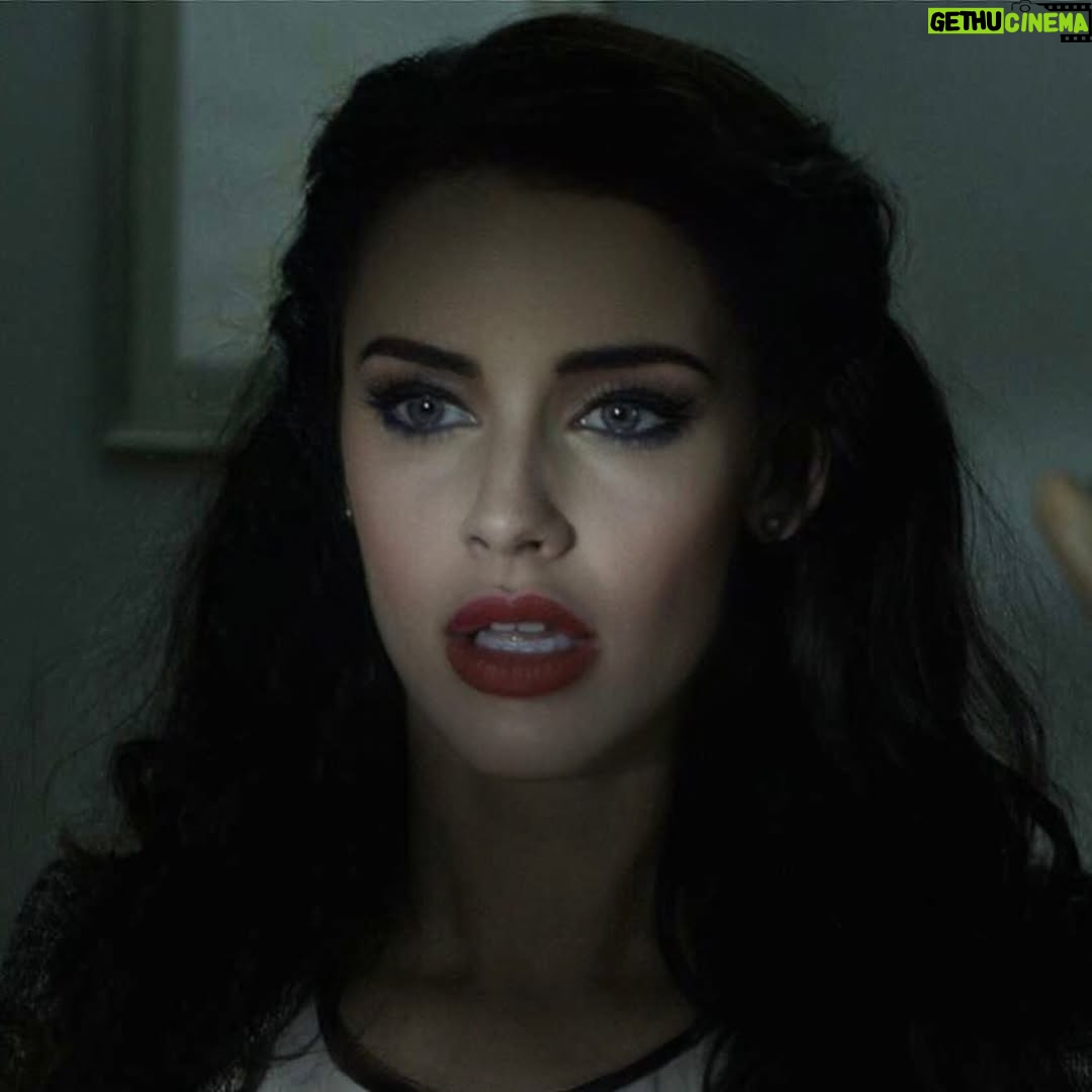 Jessica Lowndes - 5.3K Likes - ’Tis the season 🩸🦇🎃👻🔪 Getting ready to shoot a horror movie I wrote verrrry soon! 🎬 #cantwait #tbt 

Swipe to the end for one of my more bizarre roles 🤣 I love my job!
