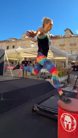 Jessie Graff Instagram - My best qualifying run from yesterday’s @spartanracecroatia : 43.9 seconds! I see so many things i can clean up, but am proud of my progress and psyched to keep learning and growing! Great job to my run partner @maurane_jelic and thank you Mom for cheering me on every step of the way!
