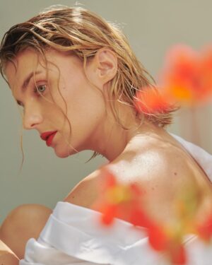 Josefina Montané Instagram - PORTAFOLIO @franklinathos
Ph @ronronrun
Makeup / Hair @franklinathos
Asistente MUA @brujanegrx
Assistente pelo @paty.pelo
By @mua_contenidos @mua.producciones