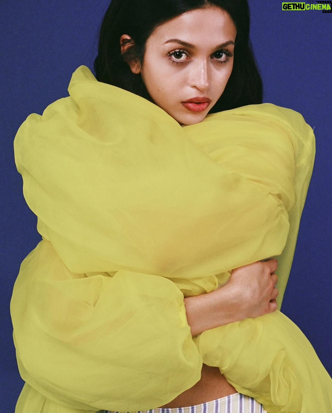 Josie Totah - 29.6K Likes - @ceromagazine 🌹 
By @anna__jube⁠
Photography by @danicarobinson⁠
Styling by @dottttbass⁠
Art direction by @leilabartholet⁠
Hair by @hairbyromorgan⁠
Makeup by @facesbydanii⁠
Set design by @mazefrance⁠
⁠@imprintpr
Editor-in-chief: @jonathanshia⁠
Assistant editor: @michaelmtthws