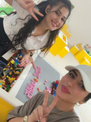 Jouman Kathem Instagram - من يطلع الطفل الي بداخلنا 👭👧🏻

@_sham.128