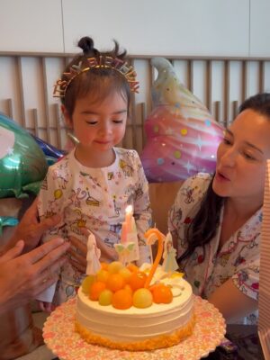 Julie Estelle Instagram - A special day celebrating Brielle🎂🎈🥳
In a blink of an eye you turned 2🥹 You are our little sunshine my baby girl❤️ Happy birthday! Je t’aime😘