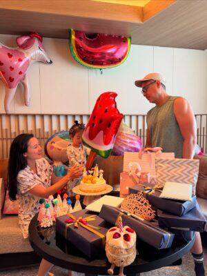 Julie Estelle Instagram - A special day celebrating Brielle🎂🎈🥳
In a blink of an eye you turned 2🥹 You are our little sunshine my baby girl❤️ Happy birthday! Je t’aime😘