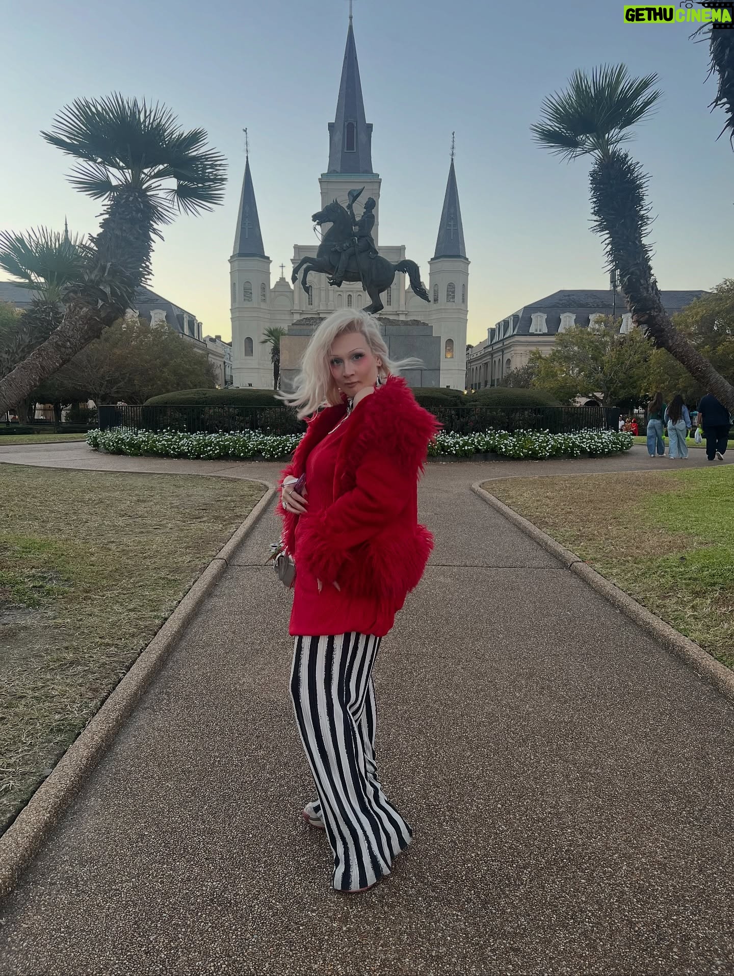 Juno Birch - 23K Likes - New Orleans dump! 🦞❤️👽