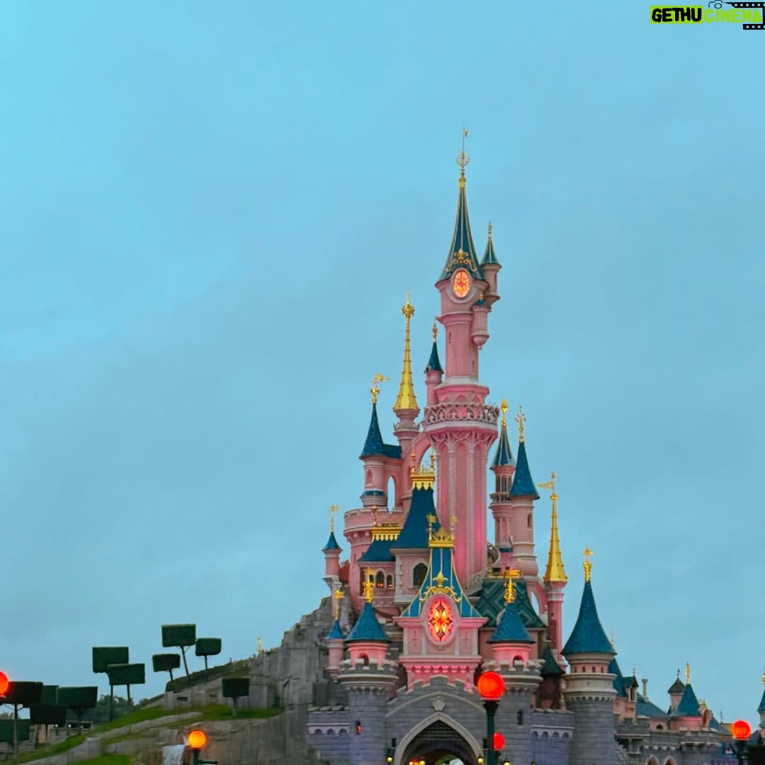 Kaitlyn Dever - 56.3K Likes - cutest prettiest pink castle so close to Paris xo 
.
Thanku @disneylandparis #disneylandparis , this trip was magic. I love it here.