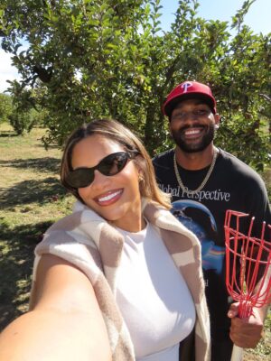 Kamie Crawford Instagram - A wish come true 🎂🦂💍🥂 - had such a great week turning 33, I forgot to post about it but here we are 😂🥹🍎