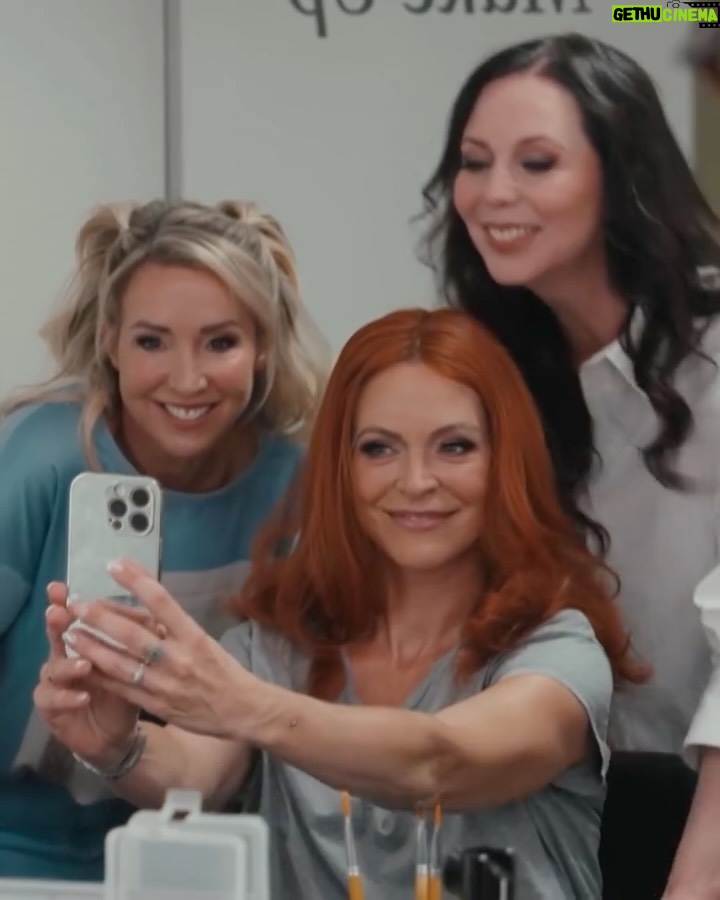 Karen Damen - 36.9K Likes - Die drie koppekes terug bijeen: blond, zwart en rood! 😍
 
Aflevering 1 van K3 Originals: Het verhaal van Karen, Kristel & Kathleen is vanaf nu te bekijken bij VTM GO  en Videoland.