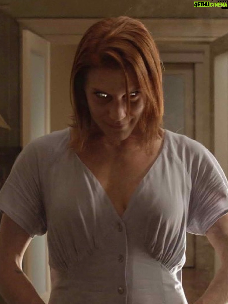 Katee Sackhoff - 70.5K Likes - Throwing it back to all the times I basically was a Halloween decoration 😜

#happyhalloween🎃
