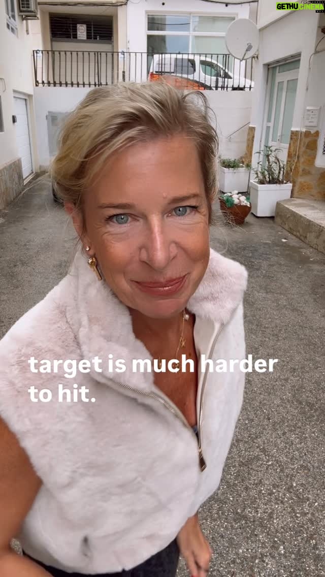 Katie Hopkins - 35.9K Likes - Batshit Bonkers Britain LIVE to a surprise audience of one great patriot on a balcony. 

Thank you for all your support out and about. I so appreciate you. 

Good girls go down fighting.