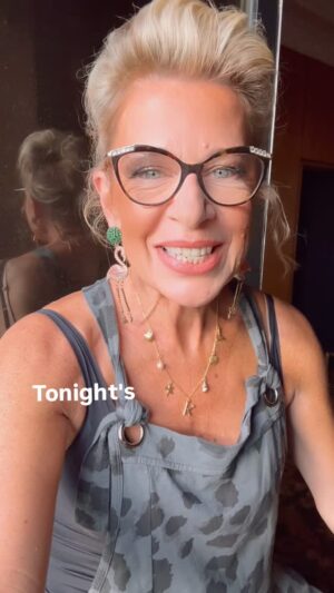 Katie Hopkins Instagram - Thank you for giving me back my voice in my country. Thank you for selling out my shows. Thank you for taking the time ❤️