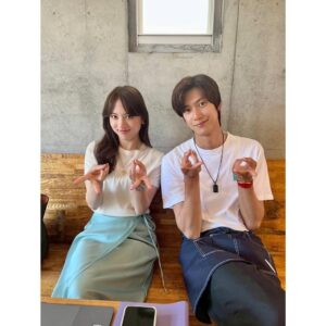 Kaya Kiyohara Instagram - TBS火曜ドラマ『初恋DOGs』最終回
今夜放送です！
⁡
春を迎えた頃動きだし
ひと夏を投じた撮影期間でした。
この作品で何かを隔てず出会うことが出来た
スタッフ・キャストの皆様の熱意に
何度も胸を突き動かされながら、自分に出来ることを探していたように思います。
⁡
そして何よりこの作品に欠かせない存在
サクラ・将軍をはじめとする沢山の動物の皆様
飼い主の皆様には、心より感謝申し上げます。
⁡
夜10時より放送です。
是非お楽しみに☺︎
.
#初恋DOGs
#TBS
⁡