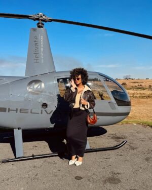 Khosi Ngema Instagram - Hellooo I come baack🤓

Lil bit of life lately…Your girl is ENGAGED!! Hello?!!🤭🥹 This year has been quite reflective and called me to take a lil hermit break to focus on growing and cooking up some stuff🧘🏽‍♀️ It’s been interesting, weird, exciting, at times testing and full of surprises. Some I can’t wait to share!🤭 
Anyway, how’s the year been for you? Sending kisses! 

Love, K x