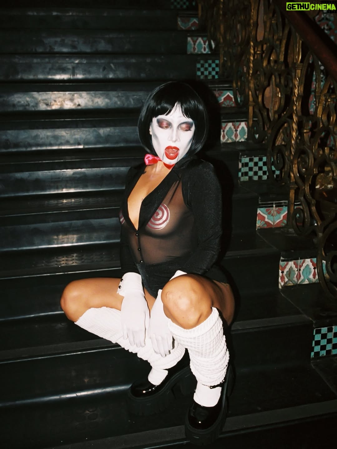 Kiana Ledé - 7K Likes - “Most people are so ungrateful to be alive, but not you, not anymore.”
- John Kramer 🪚