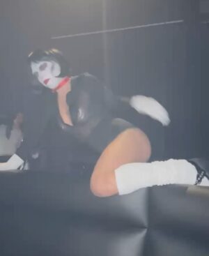 Kiana Ledé Instagram - Boo BITCH!🩸👻