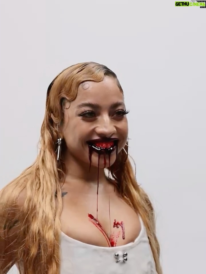 Kiana Ledé - 5K Likes - Happy anniversary Cut Ties 😭✂️🩸🤍💋 This was our first independent release so I wanted to make sure I put my back into this creative vision to match to effort we put into tellin my story in the music. For this album I wanted my love of horror and gory things to represent the times love and all types of relationships have become a lil twisted and painful when I held onto them for too long. Since then I have gotten REALLY good at cuttin chords and I hope I helped you too 🤍
Thank you so much to my team and the other artist and creatives that helped me string this together. 
Thank you guys for listenin, thank you for carin, and thank you for supportin me as I go through this journey as an independent artist🤍🤍
✂️🩸🤍

P.s. no men were physically harmed durin this shoot