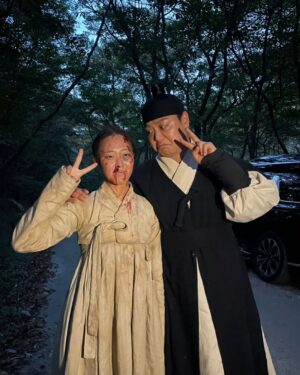 Kim Bo-yoon Instagram - 대수효령 ... 아니고 쭉정쪼깐
#NETFLIX #탄금