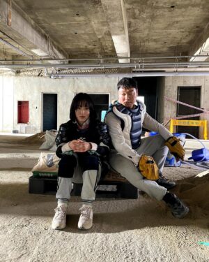Kim Bo-yoon Instagram - 대수효령 ... 아니고 쭉정쪼깐
#NETFLIX #탄금