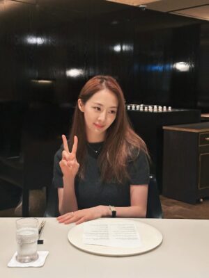 Kim Da-som Instagram - 🍦🍷🌷😻🎯🍂