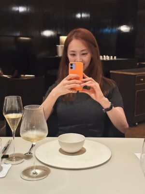 Kim Da-som Instagram - 🍦🍷🌷😻🎯🍂