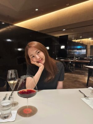 Kim Da-som Instagram - 🍦🍷🌷😻🎯🍂