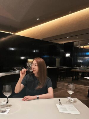 Kim Da-som Instagram - 🍦🍷🌷😻🎯🍂