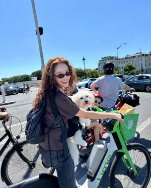 Kim Jae-kyung Instagram - 😎🐶🚲🇫🇷