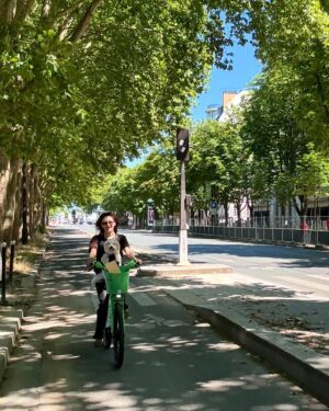 Kim Jae-kyung Instagram - 😎🐶🚲🇫🇷