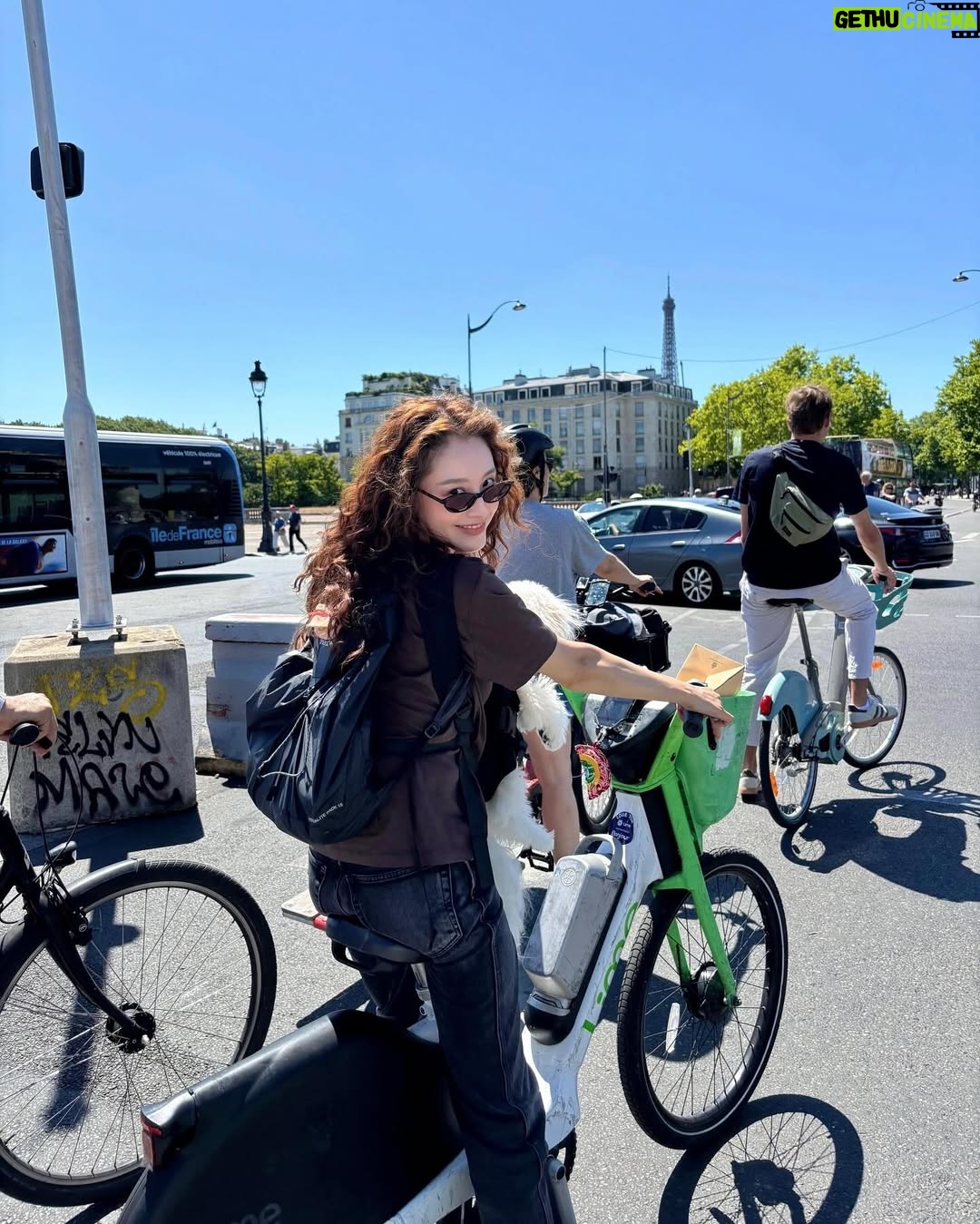 Kim Jae-kyung - 12.7K Likes - 😎🐶🚲🇫🇷