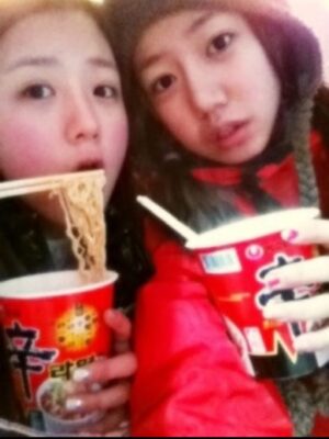 Kim Nam-joo Instagram - 어쩌다 발견한 사진첩 속 📷
낭랑18세남주와 스무살보미

그리고 20대의 찬란한 우리들🌿