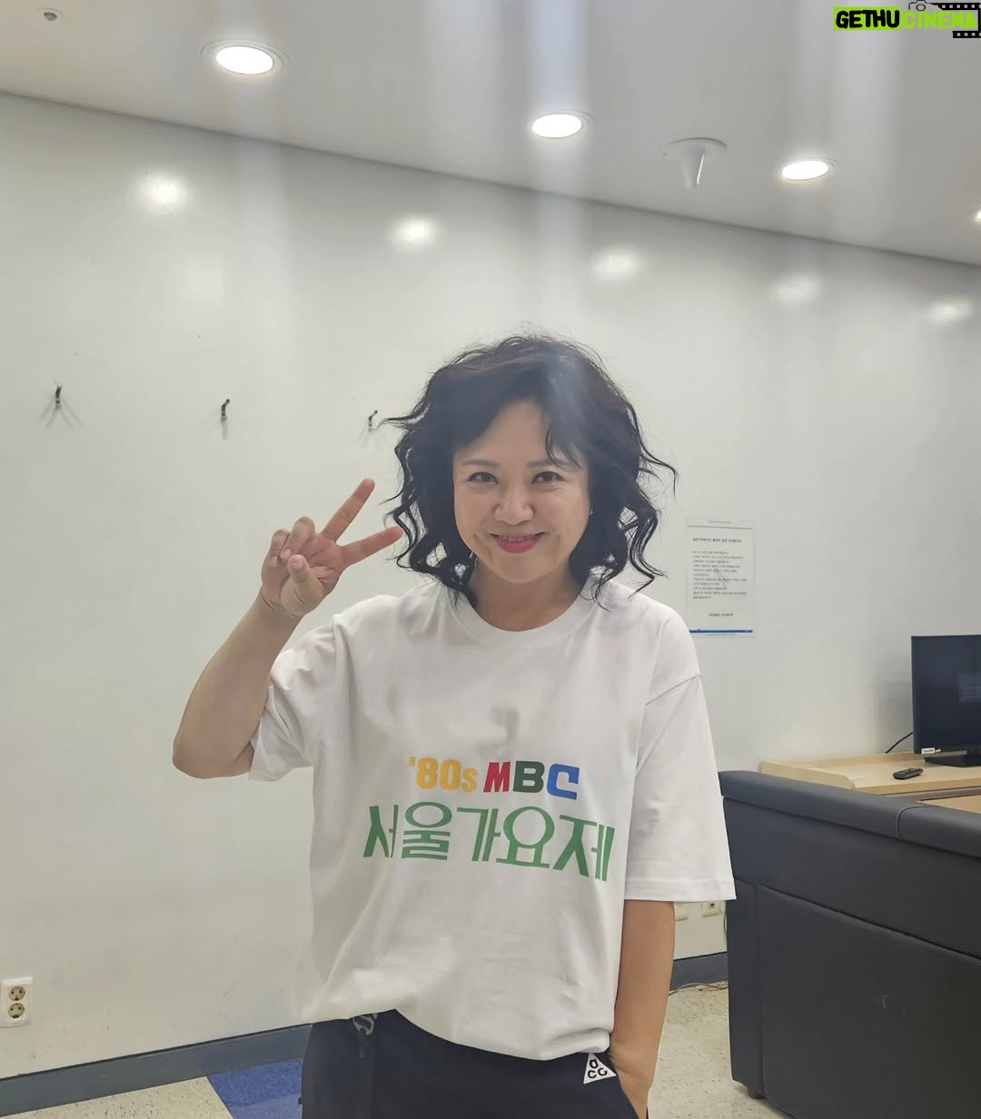 Kim Sook - 18.5K Likes - 김숙 국민고모상!vs송은이 국민이모상!! 
실제로는 숙이 이모고 은이언니가 고모임