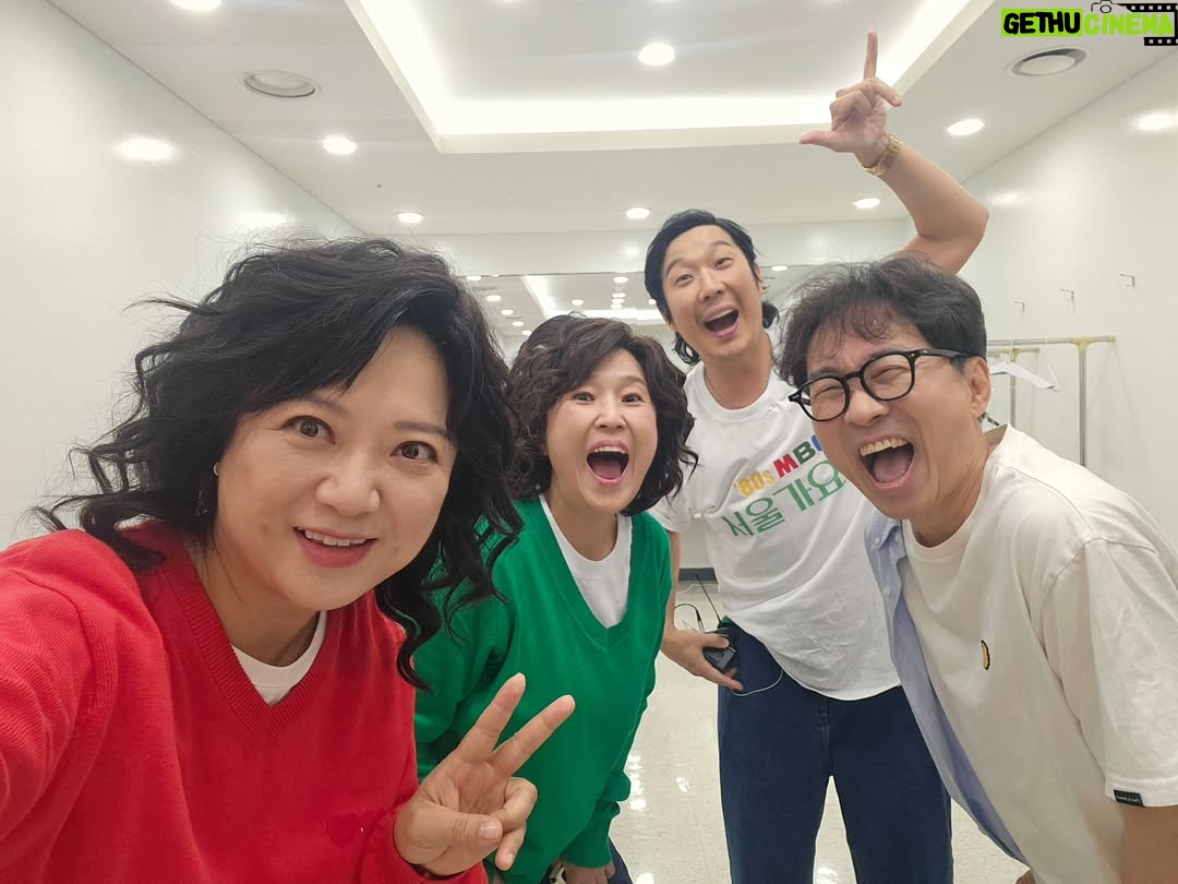 Kim Sook - 18.5K Likes - 서울가요제 재밌게 보셨나요?? 풍요롭고 즐거운 추석 보내셔요~~#놀면뭐하니 #서울가요제