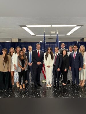 Kimberly Guilfoyle Instagram - Today, under the leadership of President Donald J. Trump, I was sworn in as the first woman to serve as U.S. Ambassador to the Hellenic Republic.

It is the honor of a lifetime to represent the American people and strengthen the unbreakable bonds of friendship, freedom, and shared values between the United States and Greece. 🇺🇸🇬🇷