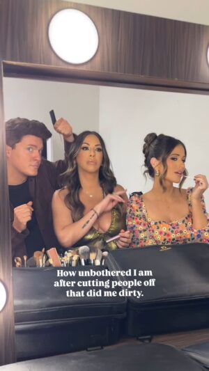 Kristen Doute Instagram - Serving looks…. with a side of drama… Watch The Valley tonight on @bravotv 🌺🌈

#thevalley #bravotv #zackwickham #kristendoute #niasanchez #mauihawaii