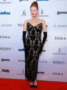 Actress Larsen Thompson HD Photos and Wallpapers September 2025