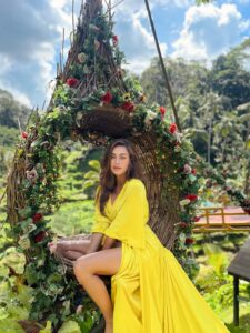 Actress Laura Archbold HD Photos and Wallpapers October 2025