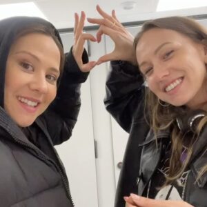 Laura Felpin Instagram - L’AMOUR ( JAMAIS ) SURCÔTÉ C’EST DEMAIN AU CINÉMA ET POUR TOUJOURS DANS MON COEUR ❤️