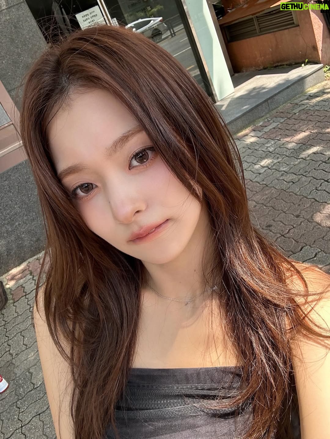 Lee Nagyung - 169.2K Likes - 