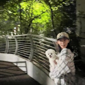 Lee So-i Instagram - 누나랑 사진 좀 찍어죠🐶🥹