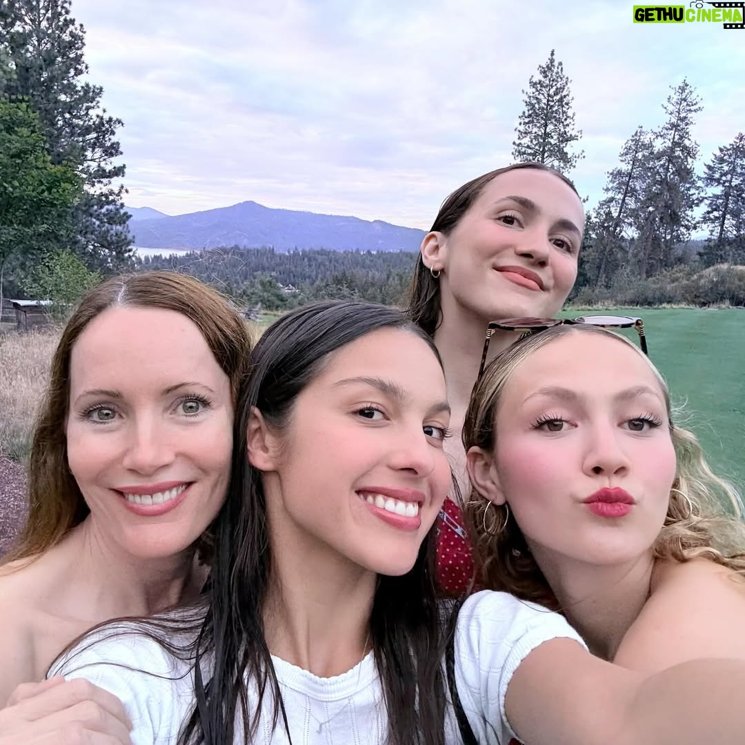Leslie Mann - 84.9K Likes - 