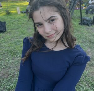 Lexi Rabe Instagram - I am in a western!! Bad Men Must Bleed 
I am soooo excited about my new movie! Coming out Oct 7!! More details coming soon #badmenmustbleed ❤️❤️❤️ @chadmichaelmurray @_micahlyons @tristanriggsofficial @toddterryactor @laniers @zach_roerig @constancebrenneman