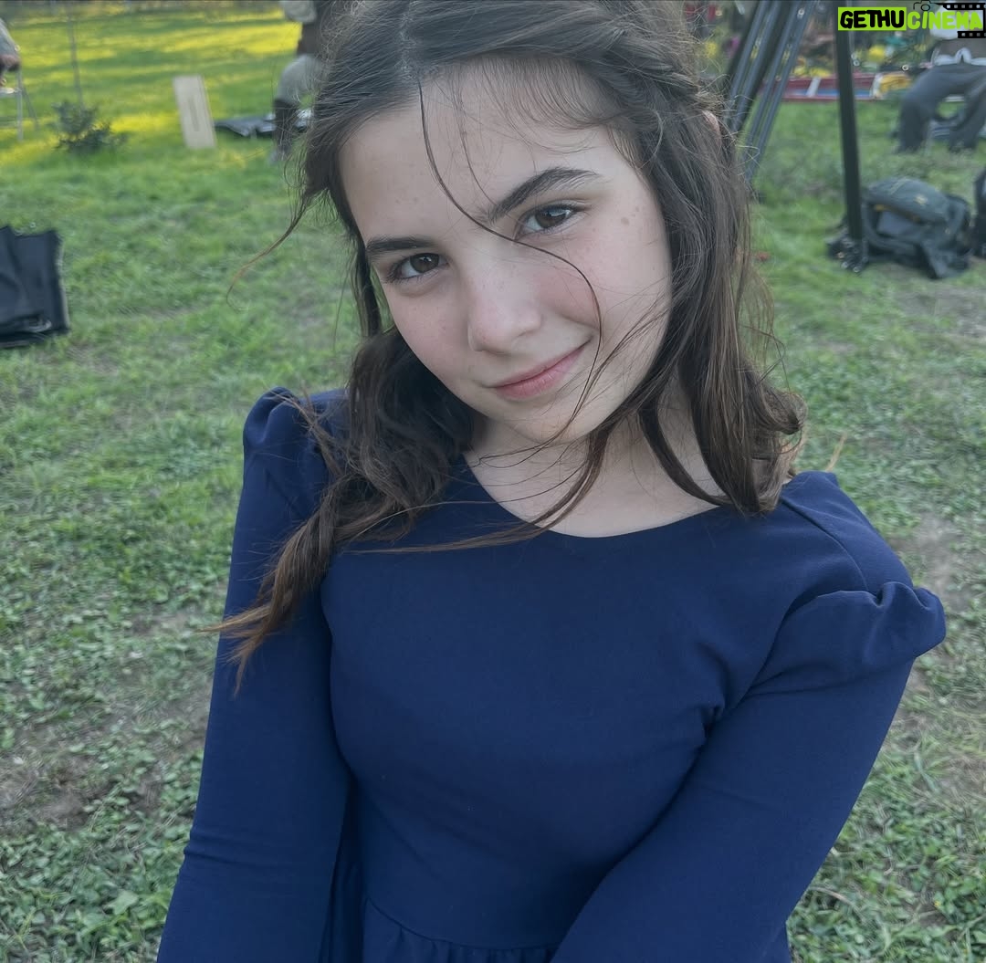 Lexi Rabe - 6.7K Likes - I am in a western!! Bad Men Must Bleed 
I am soooo excited about my new movie! Coming out Oct 7!! More details coming soon #badmenmustbleed ❤️❤️❤️ @chadmichaelmurray @_micahlyons @tristanriggsofficial @toddterryactor @laniers @zach_roerig @constancebrenneman