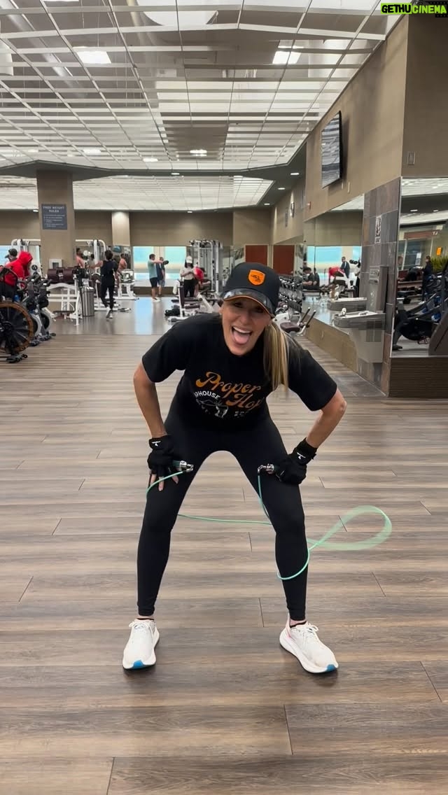 Lilián García - 1.3K Likes - @wwe Saturday Night’s Main Event….here I come! 👊🏼

📍 Delta Center
November 1, 25
Salt Lake City, Utah