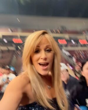 Lilián García Instagram - Wednesday hump day dump. 😁❤️🐫
.
.
#wweraw #wwe #ringannouncer #announcer #humpday #wednesdayhumpday #grateful