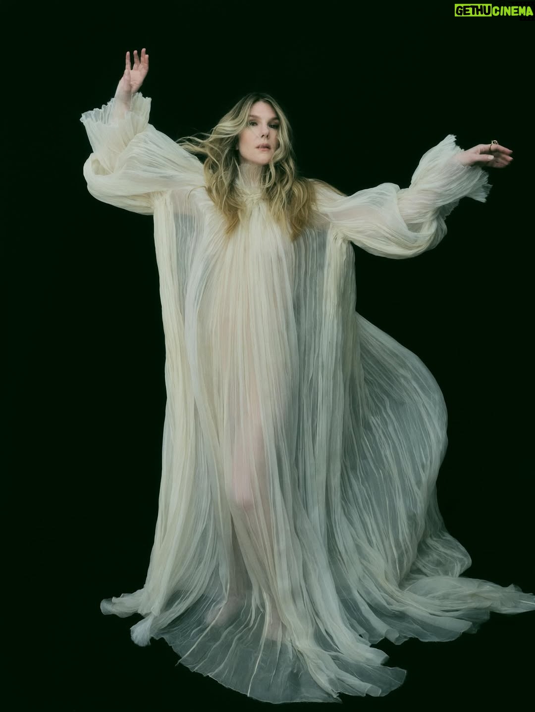Lily Rabe - 19.8K Likes - @lilyrabe x @behindtheblinds FW25 Issue 19 Styled by me in the incredible @corbanharper @boucheron & Photographed by the best @carlosalyse 

This shoot was so special to me in words that I cannot describe. Purely alchemical ✨ Thank you @lilyrabe 

EIC @badmickey 
Casting @imagemachine_cs 
Co Producer @dspadolaa 
Hair @peterbutlerhair @traceymattinglyagency 
Makeup @marywilesmakeup @walterschupfermanagement 
Makeup Assistant @frankjmakeup 
Stylist Assistants @clovecuts @louloushafran