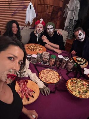 Loreto Aravena Instagram - Halloween en familia! 👻