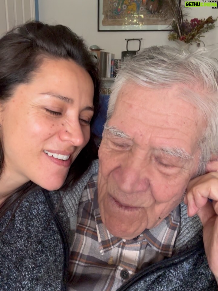 Loreto Aravena - 17.9K Likes - Adivinen quien cumplió años!!!
Mi tata!!!! 🥰🥰🥰 
97 primaveras ya!!
#eltata #JulioGilbertoSotoRojas
