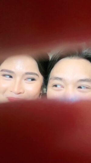 Louise delos Reyes Instagram - Mga Binibini at ginoo 🪭🎩 Mapapanuod niyo na po muli si Eduardo at Maria @louise.dr
I LOVE YOU SINCE 1892 sa @vivaone app bukas!
Ikalawang kabanata isinulat ng tala
#ILYS1892 #EduardoAgbayani #Maria #Iloveyousince1892 #wattpad #vivaone