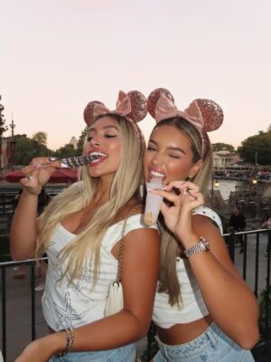Lucinda Strafford Instagram - first week back to reality.. ♡ proud of overcoming my self doubt, and forever grateful for the wild journey in @loveislandusa games 🤍 here’s to everything else to come.. 🥹✨