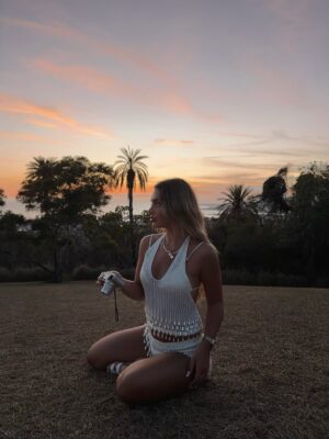 Lucinda Strafford Instagram - first week back to reality.. ♡ proud of overcoming my self doubt, and forever grateful for the wild journey in @loveislandusa games 🤍 here’s to everything else to come.. 🥹✨